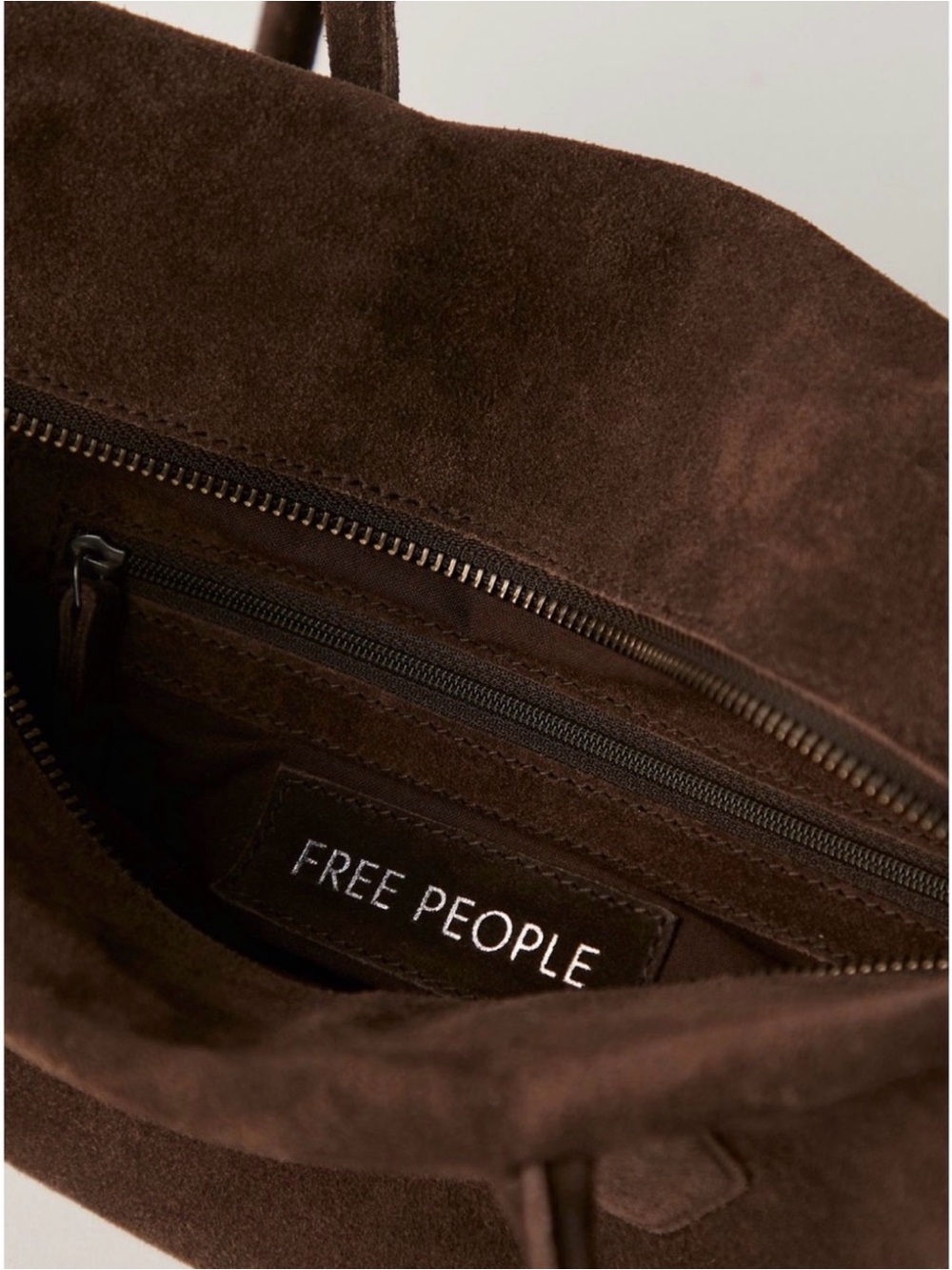 Free People 
NWT 
Sierra Shoulder Bag in Chocolate - Picture 5 of 7